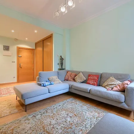 Encanto Y Confort En Calle Epalza - Tu Familia En El Corazon De * Bilbao