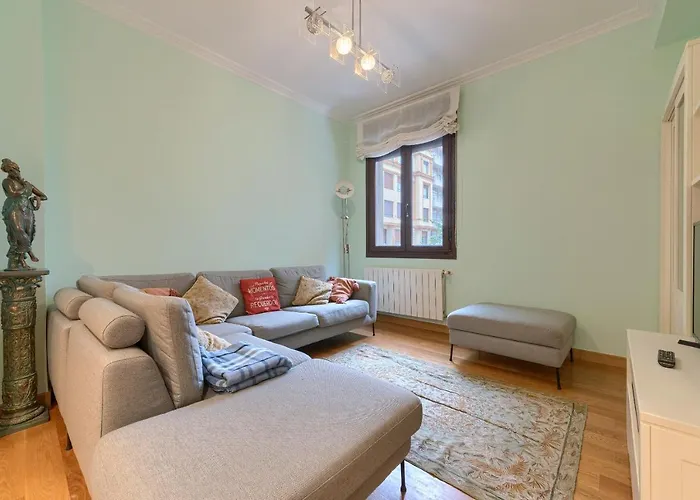 Encanto Y Confort En Calle Epalza - Tu Familia En El Corazon De Bilbao