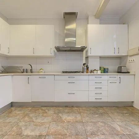 Encanto Y Confort En Calle Epalza - Tu Familia En El Corazón De Apartamento