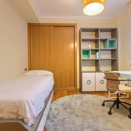 Encanto Y Confort En Calle Epalza - Tu Familia En El Corazón De Bilbao