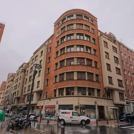 Encanto Y Confort En Calle Epalza - Tu Familia En El Corazón De Bilbao